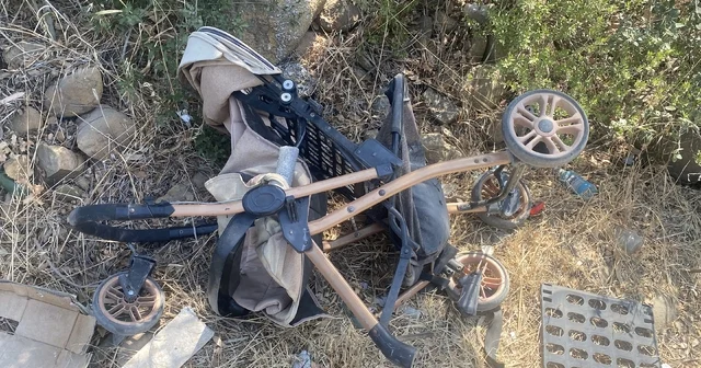 Hatay da motosiklet yolda yürüyen aileye çarptı, 1 bebek öldü, 4 kişi yaralandı Hatay Haberleri