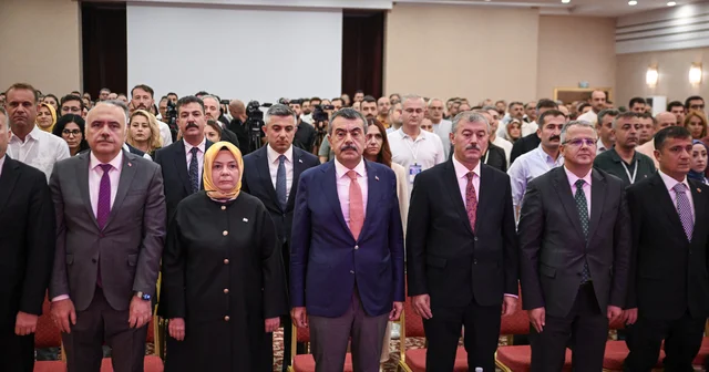 Bakan Tekin, yurt dışında görev yapacak öğretmen ve okutmanların bilgilendirilmesi toplantısında konuştu: Ankara Haberleri