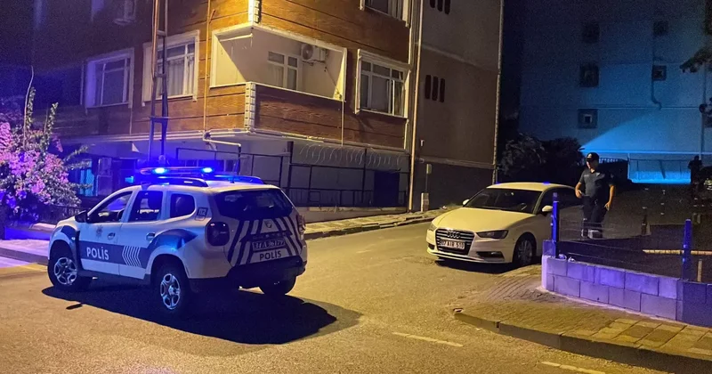 İstanbul da vahşet! Sokakta satırlı saldırıya uğrayan kadın hayatını kaybetti