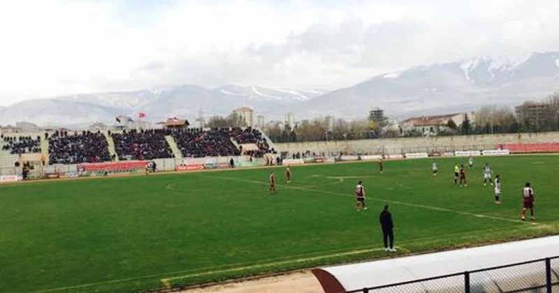 Yenilen takımın taraftarı stadyumu böyle parçaladı Sözcü Gazetesi