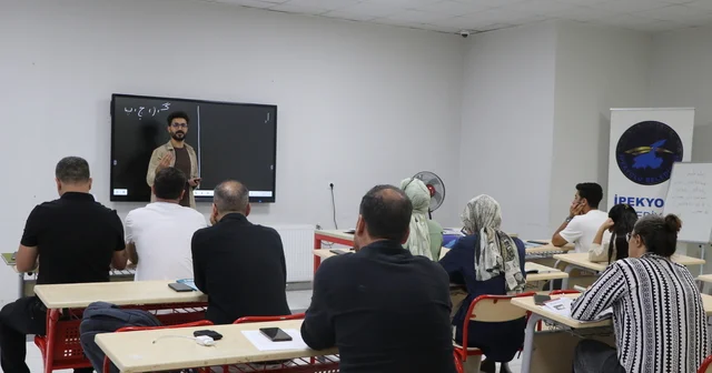 İranlıların yoğun olarak geldiği Van da Farsça dil kursu açıldı Van Haberleri
