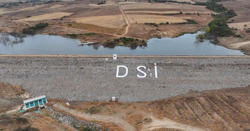 Edirne deki Lalapaşa ve Büyüköğünlü göletlerinin su seviyesi kuraklık nedeniyle azaldı