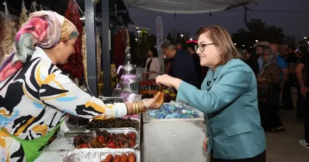 Gaziantep haberleri Başkan Şahin, Festival Park ta vatandaşlarla bir araya geldi 18 Eylül 2025
