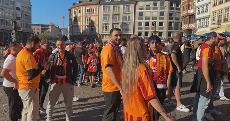 Galatasaraylı taraftarlar, Römerberg Meydanı nda bir araya geldi Fanatik Spor Haberleri Video
