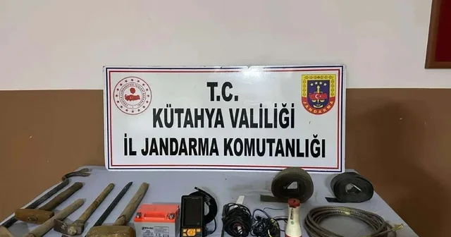 Kütahya da kaçak tarihi eser kazısı yapan 6 şüpheliye gözaltı Kütahya Haberleri