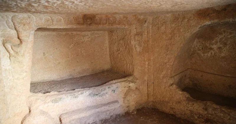 Tharsa Antik Kenti nde 8 oda mezarı bulundu