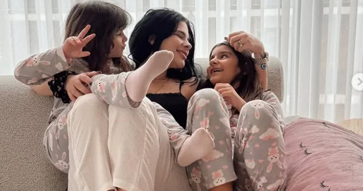 Zaman çabuk geçti... Çocuk yıldızdı, şimdi kendi çocukları oldu