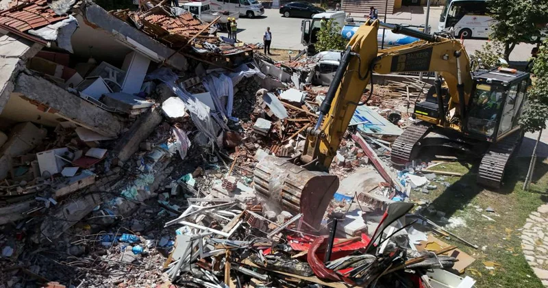 Sındırgı da deprem sonrası hareketlenme başladı: Bakanlık açıkladı