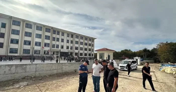 Polis ve jandarma okul çevresinde denetimlerini sıklaştırdı