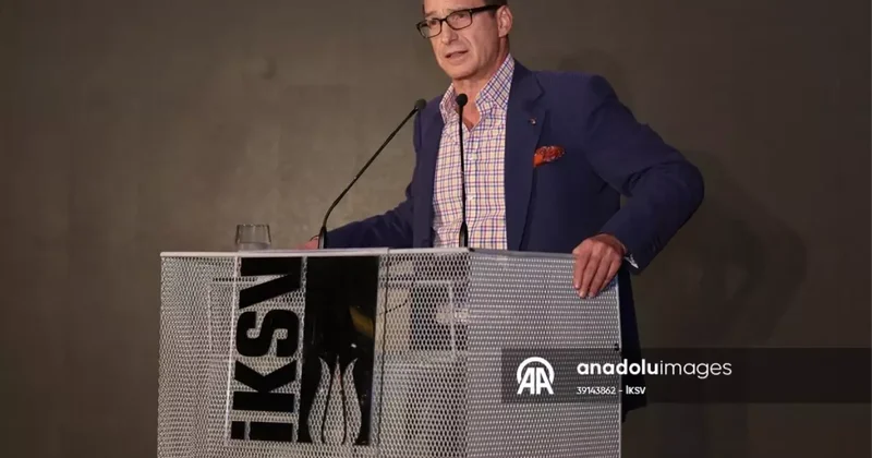 Ömer Koç tan İstanbul Bienali nin açılışına damga vuran Gazze tepkisi