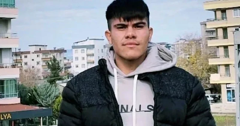 Devrilen traktörün altında kalan genç hayatını kaybetti