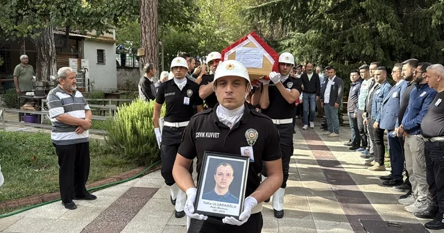 Motosiklet kazasında ölen polis memuru Karabük te toprağa verildi Karabük Haberleri