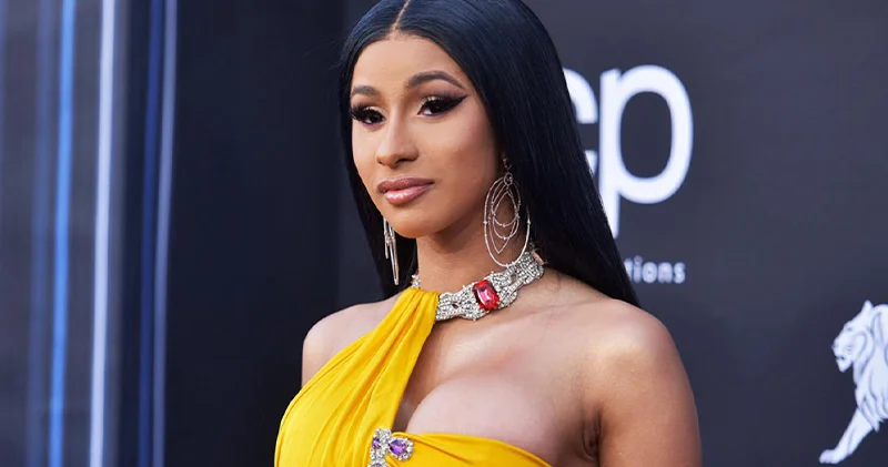 Dünyaca ünlü şarkıcı Cardi B dördüncü kez hamile!