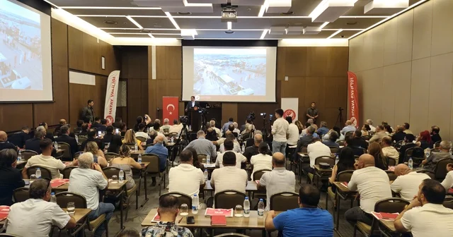 Hatay Valisi Masatlı depremden etkilenen kentte yürütülen çalışmalar hakkında bilgi verdi Hatay Haberleri