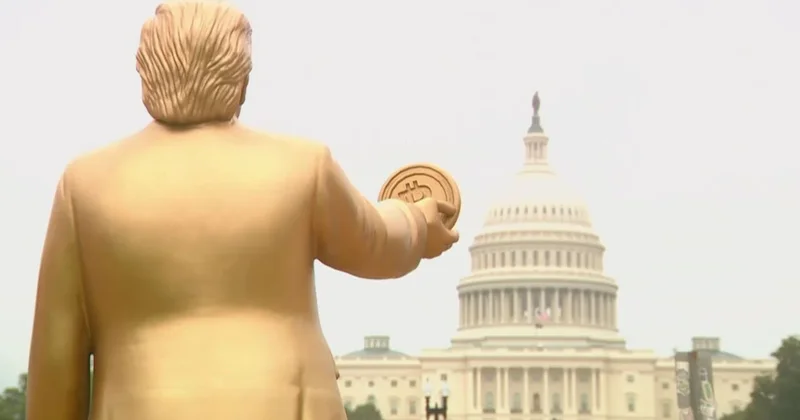 Trump Fed savaşını kazandı, Beyaz Saray ın karşısına 3.5 metrelik heykeli dikildi Sözcü Gazetesi