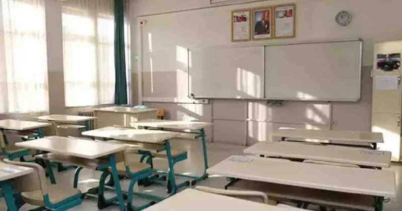 Hijyen yok eğitim var: Çöpün içine sınıf açtılar!
