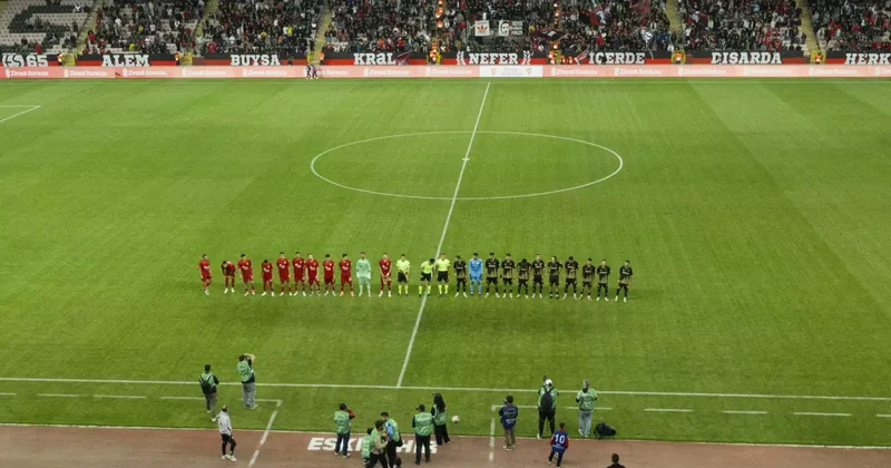 Süper Lig in efsane ekibi 19 yıl sonra 2. Lig e yükselen takıma elendi