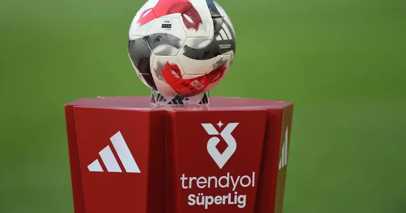 Süper Lig de şampiyon olacak takım belirlendi: Açık ara farkla...