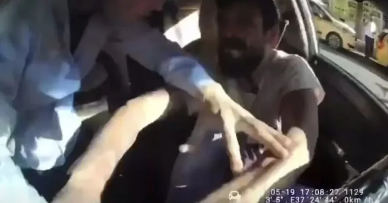 Taksiciye bıçaklı saldırı! Boğazından yaralandı