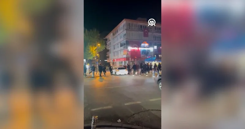 Kadıköy de Galatasaraylı taraftarlara saldırı kamerada