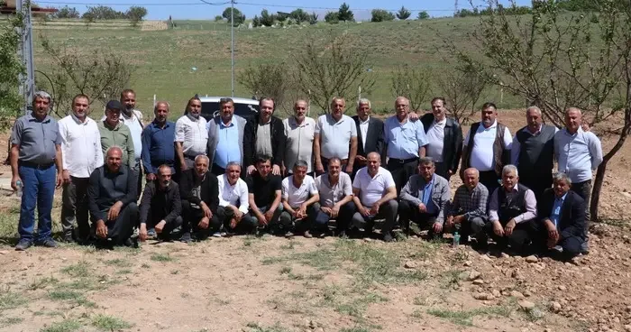 Ortaokul arkadaşları 40 yıl sonra buluştu
