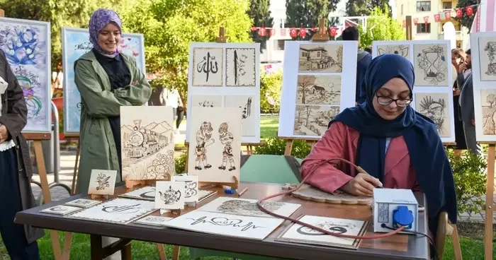 Balıkesir Gençliği, Gençlik ve Spor Festivalinde coşku ve enerjisini zirveye taşıdı