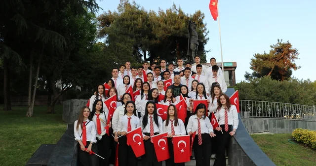 Kocaeli de 19 Mayıs etkinlikleri kapsamında kortej yürüyüşü yapıldı Kocaeli Haberleri