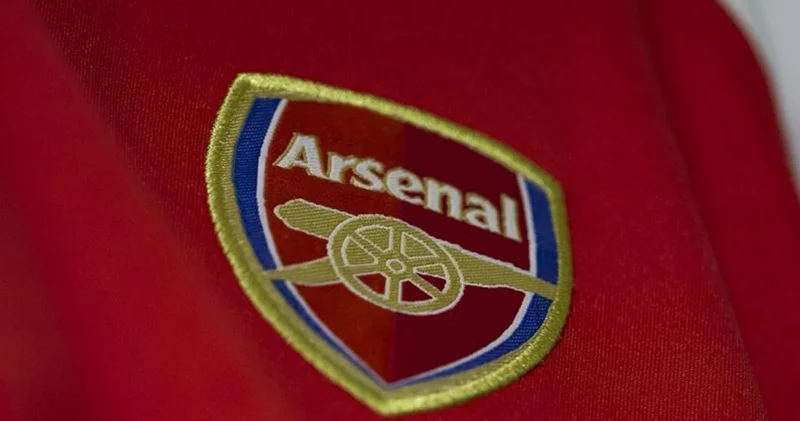 Arsenal, 22 yıllık kulüp çalışanını İsrail karşıtı paylaşımları gerekçesiyle kovdu