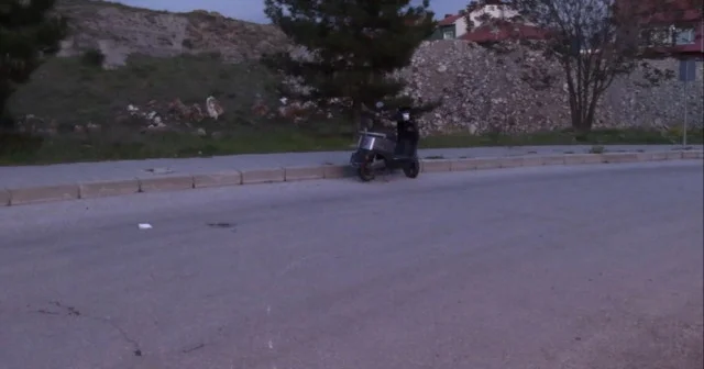 Elektrikli motosiklet devrildi: Sürücü yaralandı Kütahya Haberleri