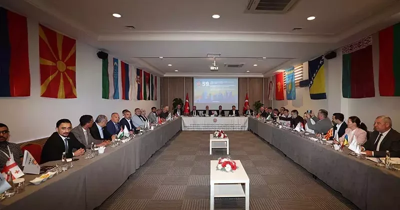 Bakan Işıkhan, 14 ülkeden işçi sendikalarının temsilcileriyle buluştu