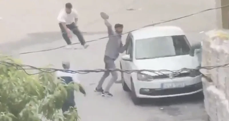 Sultanbeyli de alacak verecek kavgasında kan aktı