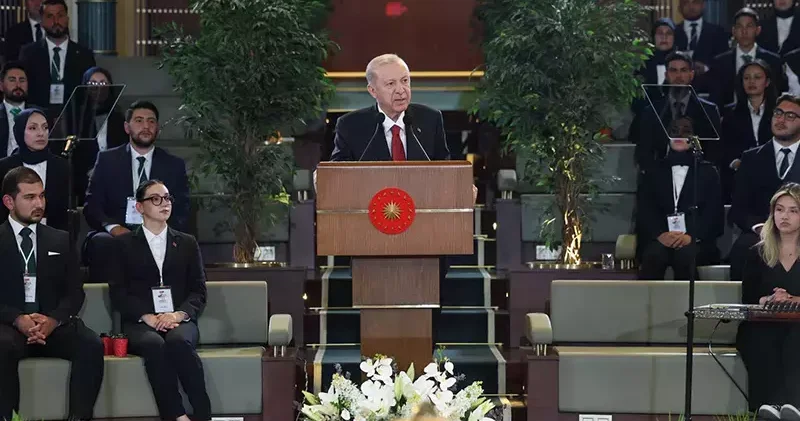 Cumhurbaşkanı Erdoğan, 19 Mayıs dolayısıyla gençlerle buluştu