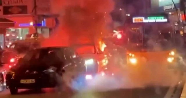 Galatasaray’ın şampiyonluk kutlamalarında havai fişek aracın içinde patlamıştı: Olay anının görüntüleri ortaya çıktı VİDEO İZLE