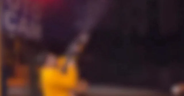 Bağcılar da Galatasaray ın şampiyonluğunu silahla ateş ederek kutlayan kişi yakalandı VİDEO İZLE
