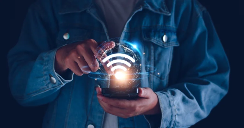 Dijital dünyada güvende kalmak: Aileniz için internet kullanımı rehberi