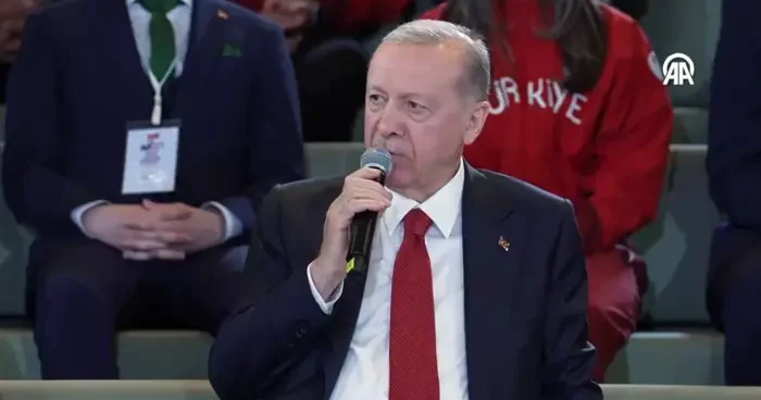 Cumhurbaşkanı Erdoğan Şu an hazırlık sürüyor diyerek duyurdu! Yeni anayasa mesajı: Eksiklerimizi giderip milletimize kazandıracağız