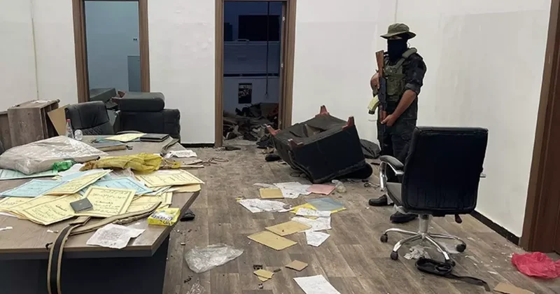 Trablus’ta hükümet güçlerinin kontrolüne geçen karargah görüntülendi