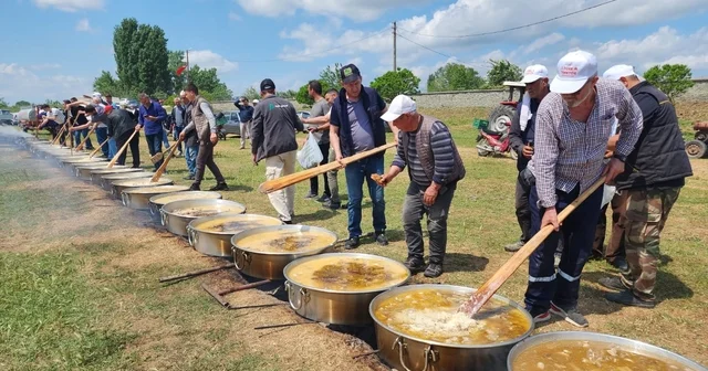 Yamanlı Hayrı nda 60 kazan keşkek dağıtıldı Bursa Haberleri