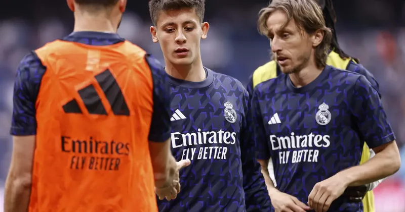 Takımdaki geleceği merak ediliyordu: Xabi ilk kararını yönetime iletti