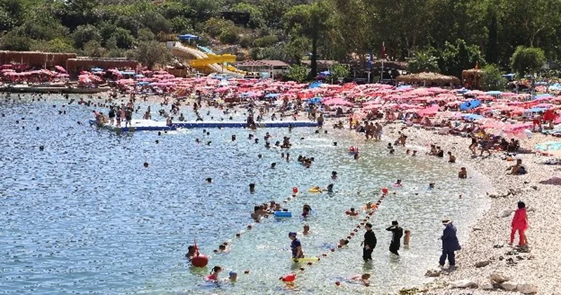 Antalya da en yüksek deniz suyu sıcaklığı Kaş ta