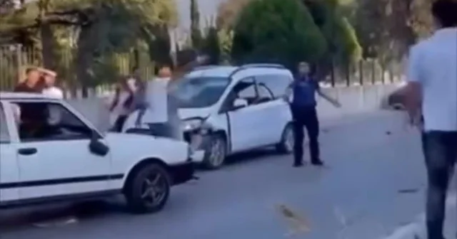 Trafik kazasının ardından tartıştığı 5 kişilik aileyi bıçakladı Bursa Haberleri
