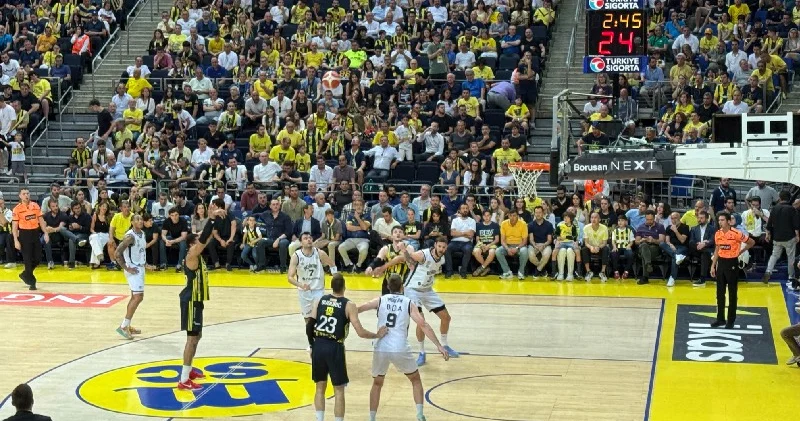 Fenerbahçe Beko, final serisinde Beşiktaş karşısında 2 de 2 yaptı