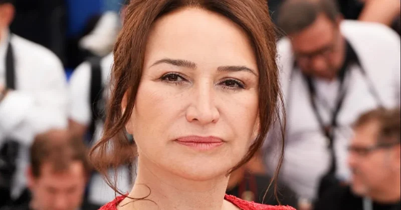 Demet Akbağ acı haberi verdi: Bir Demet Tiyatro nun yönetmeni vefat etti Sözcü Gazetesi