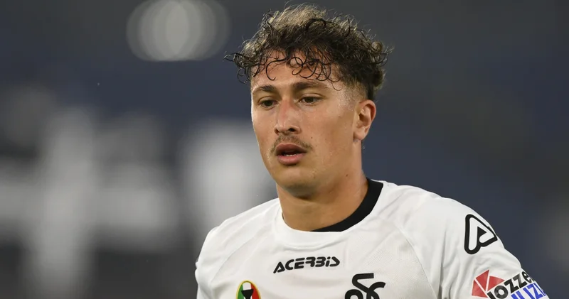 Beşiktaş İtalya da ava çıktı, 6 milyon euro ya Esposito!