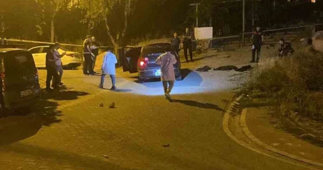 Esenyurt ta hareketli dakikalar yaşandı: Uzun namlulu silahla tekel bayisi kurşunlayıp polisten kaçtılar İstanbul Haberleri