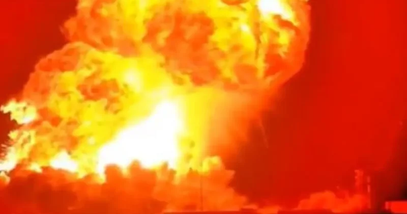 SpaceX roketi Starship, test sırasında alev topuna dönerek patladı