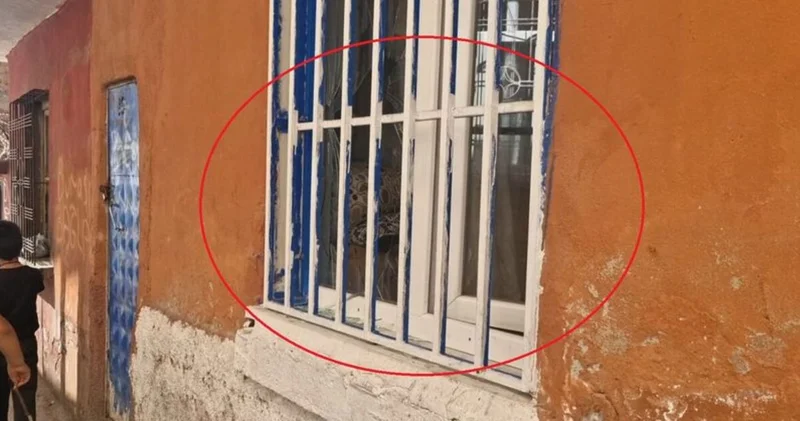 Annesi, evinin camını kıran oğlundan şikayetçi oldu Güncel haberler