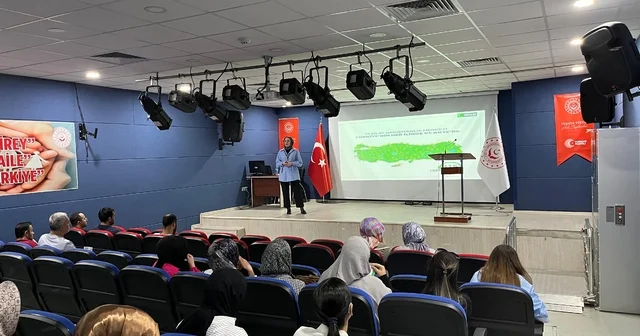 Muş ta kurum personelleri bağımlılıkla mücadele çalışmaları hakkında bilgilendirildi Muş Haberleri
