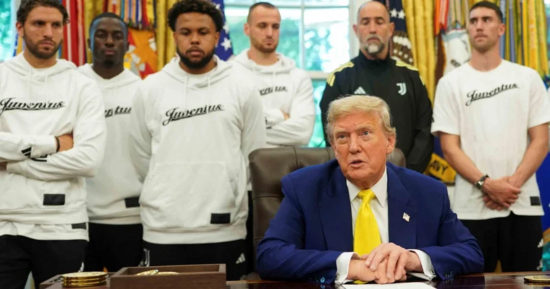 Juventus, Beyaz Saray da Donald Trump ı ziyaret etti