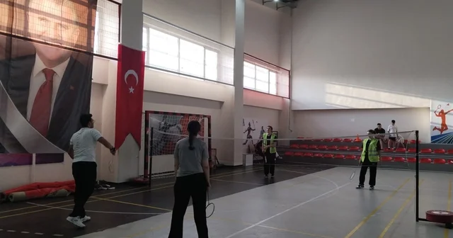 Samsun Yeşilay Şubesi liseler arası Badminton turnuvası düzenledi Samsun Haberleri